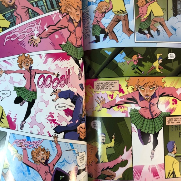 Witch & Wizard: Battle for Shadowland (Witch & Wizard (Graphic Novels)) [Hardcov - Picture 3 of 5